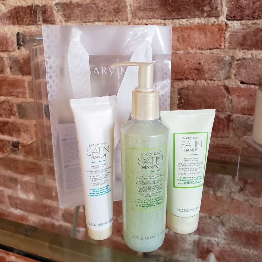 NIP Mary Kay White Tea & Citrus Satin Hands Set